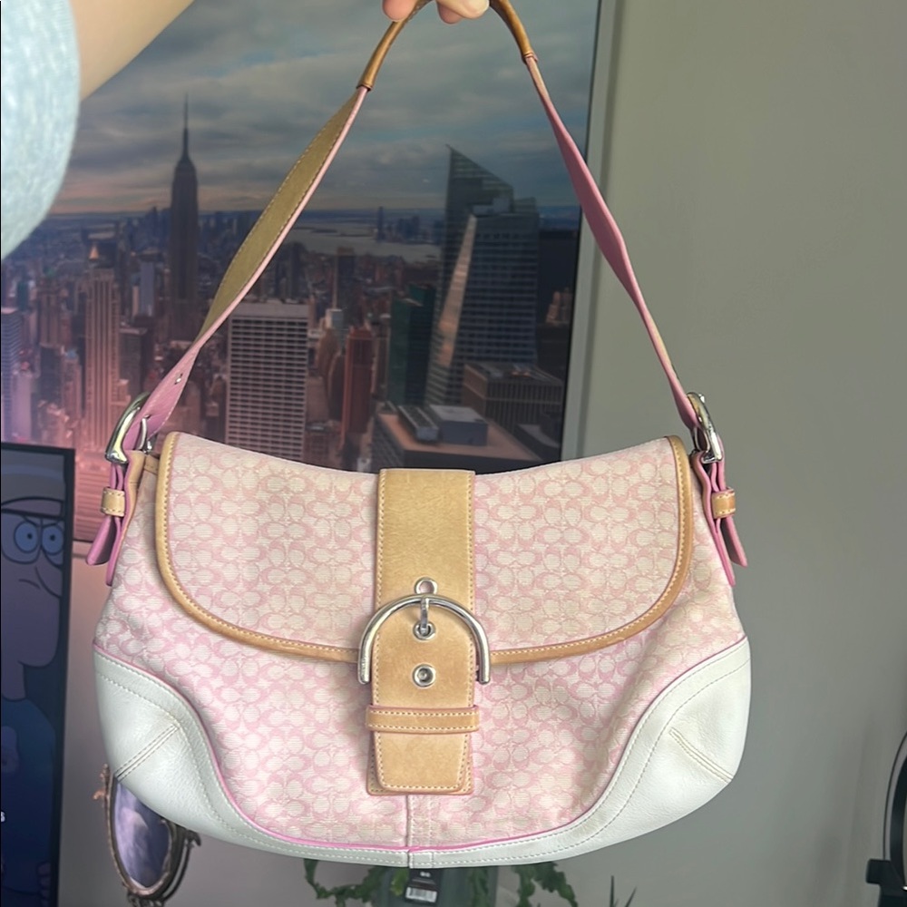 Rare Y2K Vintage Coach Pink and White Soho Bag